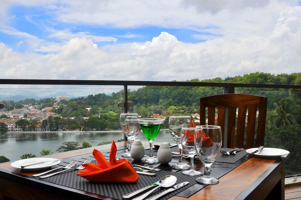 undefined Oak Ray Heritage Hotel 5