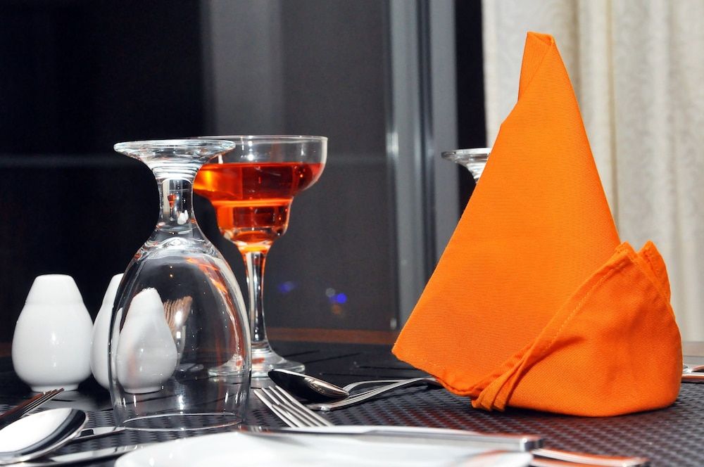 undefined Oak Ray Heritage Hotel 4