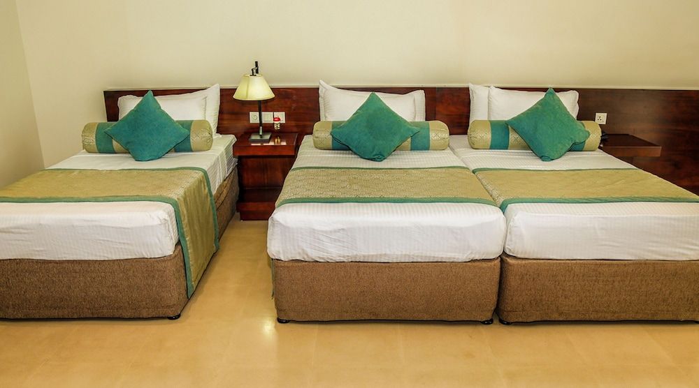 Oak Ray Heritage Hotel Deluxe Triple Room