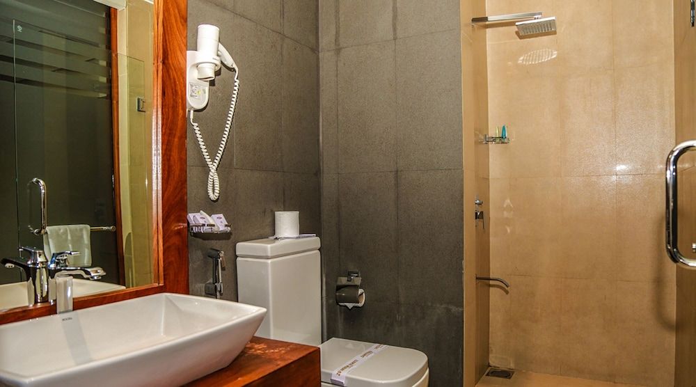 Oak Ray Heritage Hotel Deluxe Triple Room 4