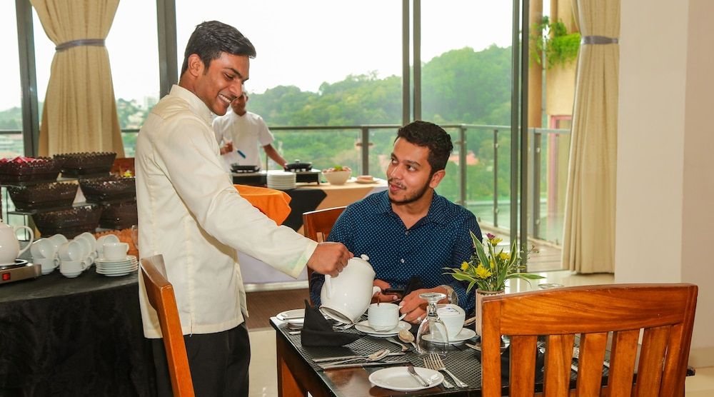 undefined Oak Ray Heritage Hotel 6