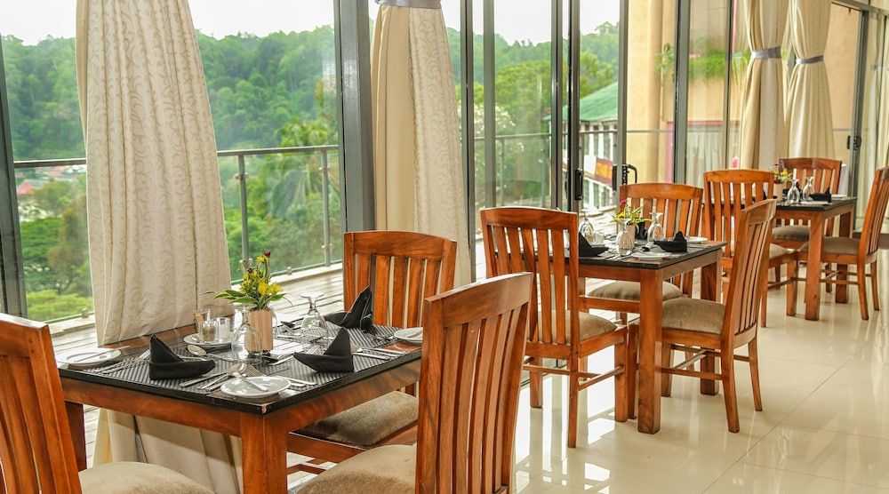 undefined Oak Ray Heritage Hotel 7