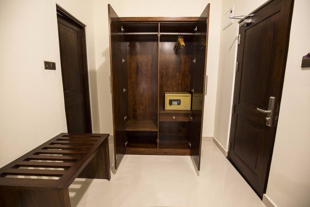 Grand 7 Hotel Kesbewa Family Room 7