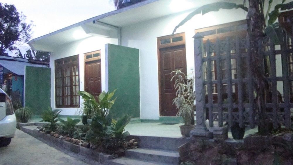 undefined White Heart 8