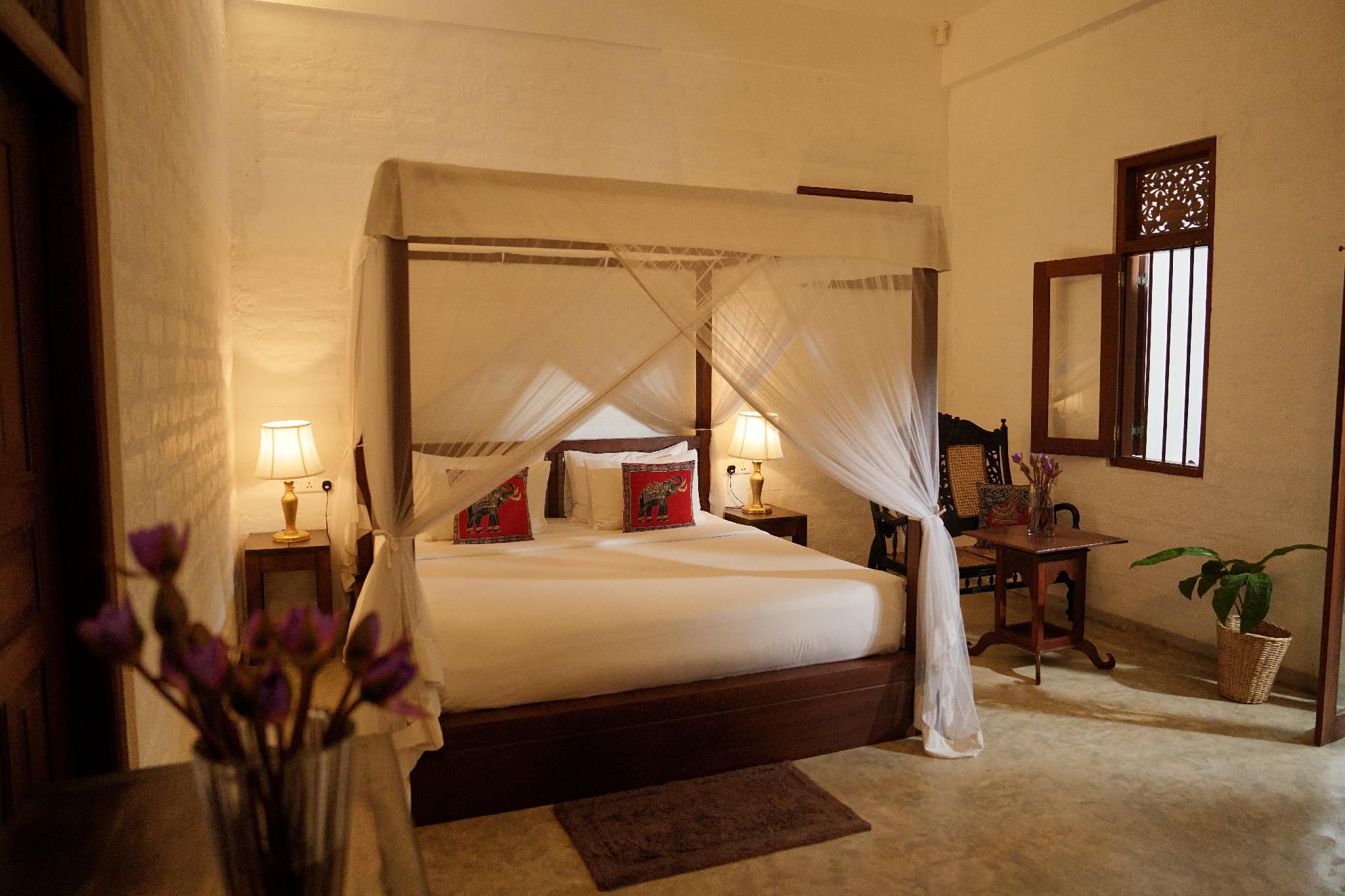 Ceylon Olive Double Room with Patio 9