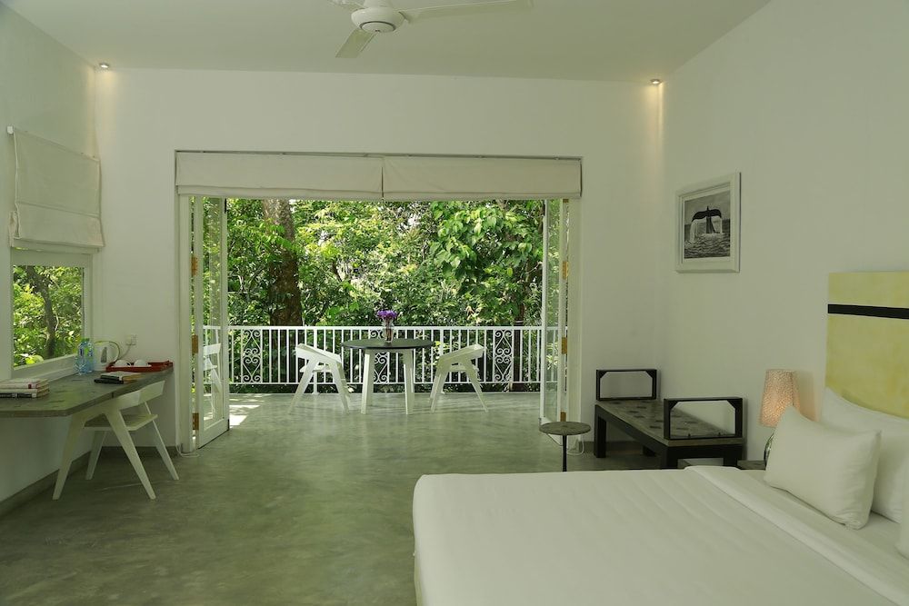 Ceylon Olive Deluxe Room 2