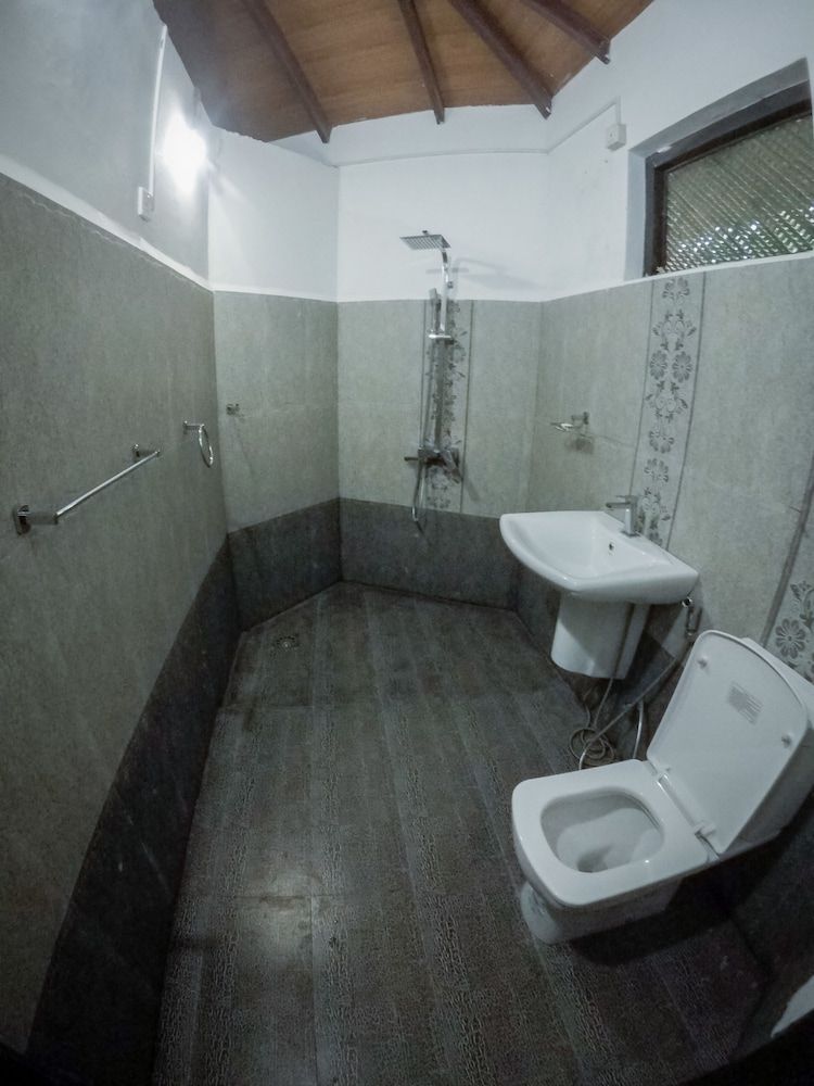 Apsaras Resort Sigiriya Standard Double Room 5