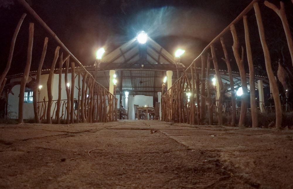 undefined Apsaras Resort Sigiriya 5