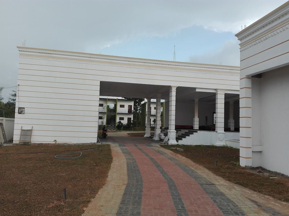 undefined Hotel Golden Ray 4