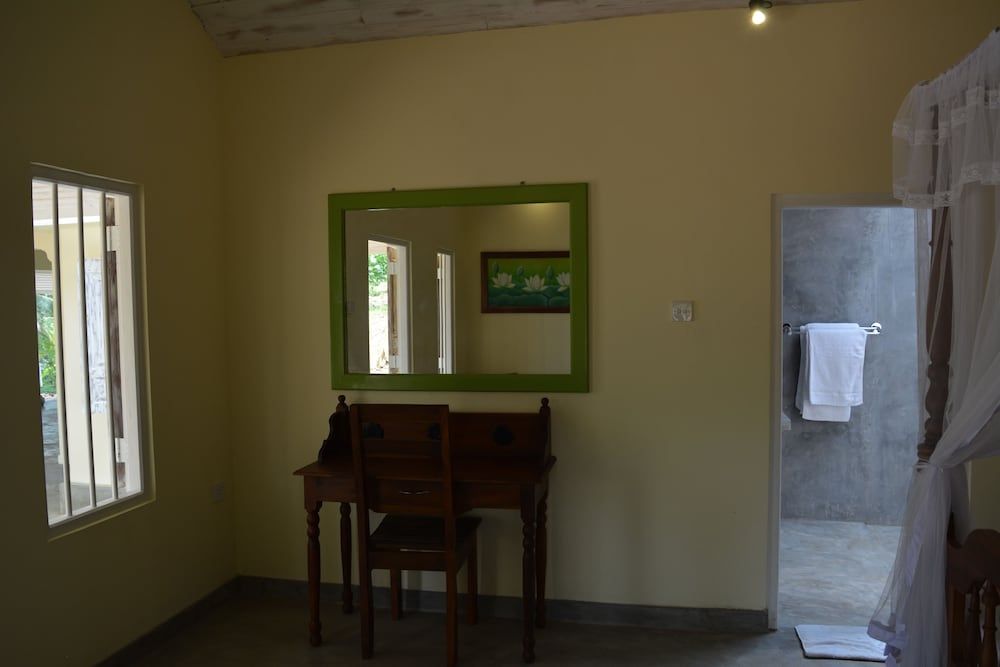 undefined Cinnamon Trails 8