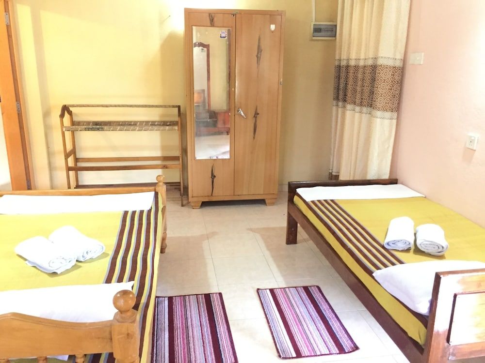 Lake View Home Stay Tangalle Family House, 1 Bedroom, Non Smoking, Kitchen 5