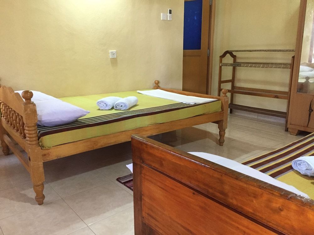 Lake View Home Stay Tangalle Family House, 1 Bedroom, Non Smoking, Kitchen 8