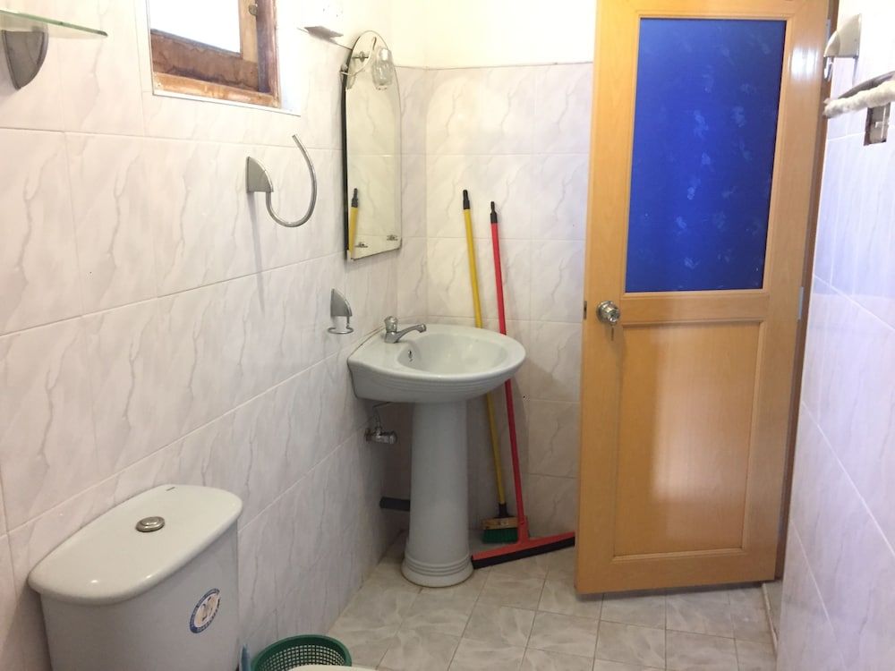 Lake View Home Stay Tangalle Family House, 1 Bedroom, Non Smoking, Kitchen 11