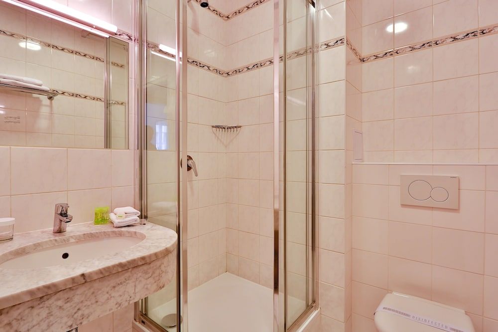 Hotel Belvedere Standard Double or Twin Room 7