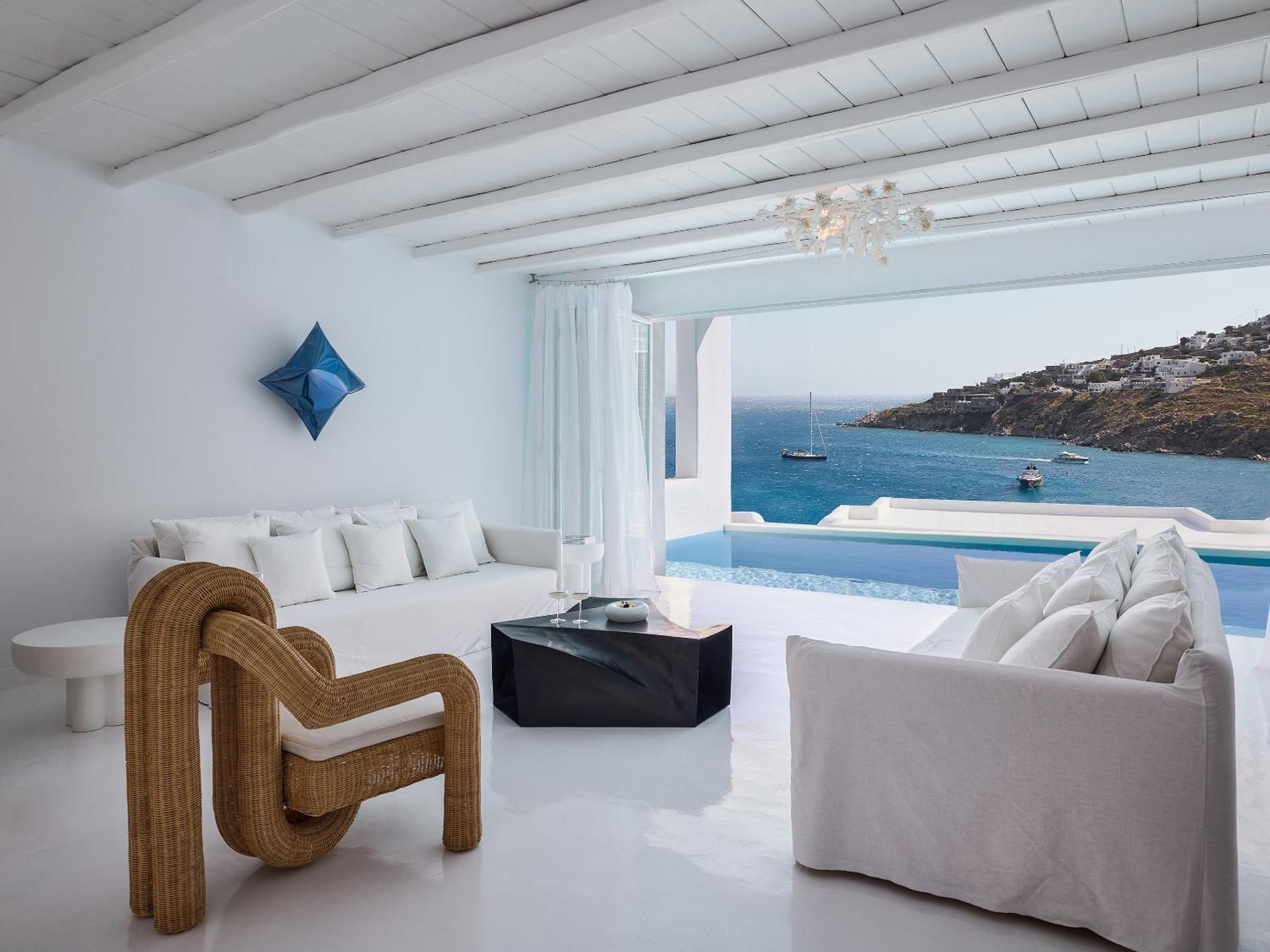 Royal Blu Mansion with Private Pool