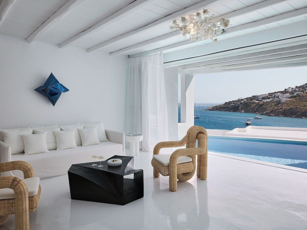 Deep Blu with Private Pool