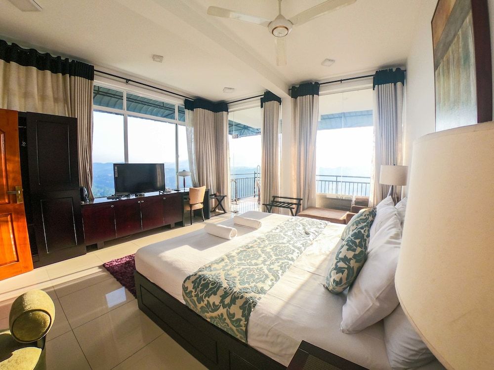 Romance Hills Hotel King Room