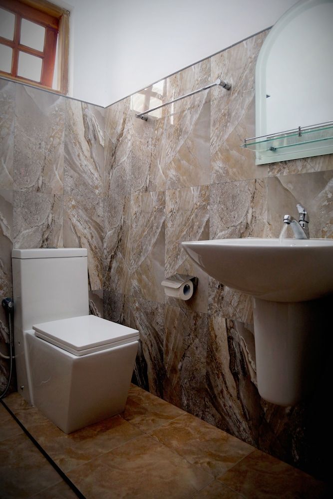 Romance Hills Hotel Deluxe Room 01 12