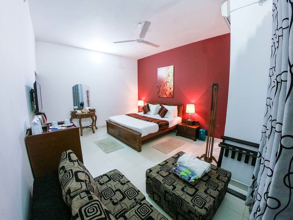 Romance Hills Hotel Deluxe Room 01 16