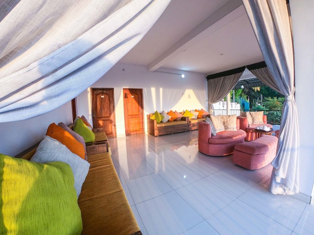 Romance Hills Hotel Deluxe Room 01 15