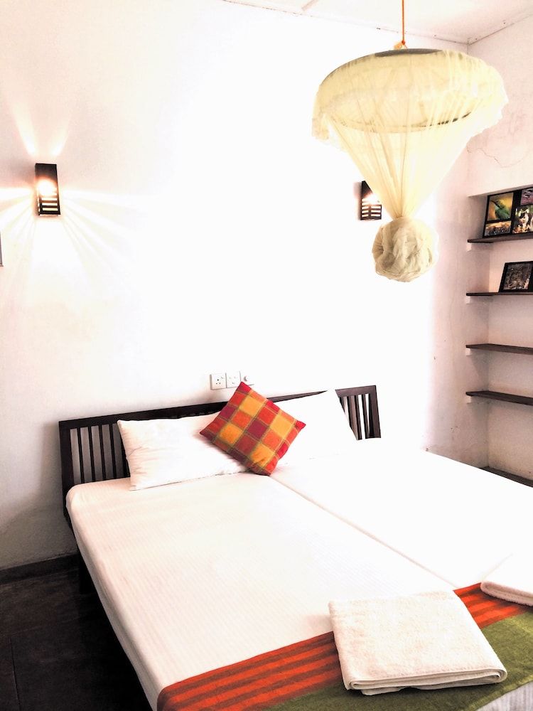 Turtles Rest and Curry Bowl Standard Double Room, with Fan 2