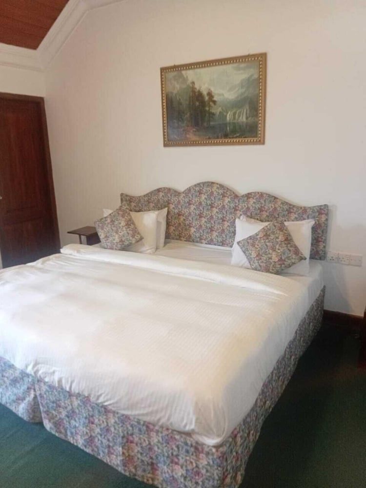 undefined Tea Bush Hotel - Nuwara Eliya 3
