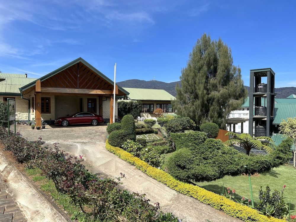 undefined Tea Bush Hotel - Nuwara Eliya