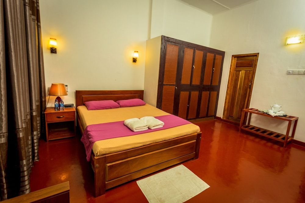 Dayanithi Guest House Deluxe Double Room, 1 Queen Bed 2