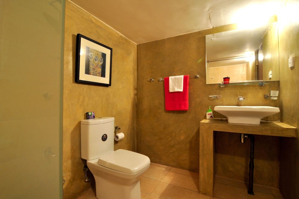 Villa LV29 Deluxe Room, 1 King Bed, Smoking, City View 6