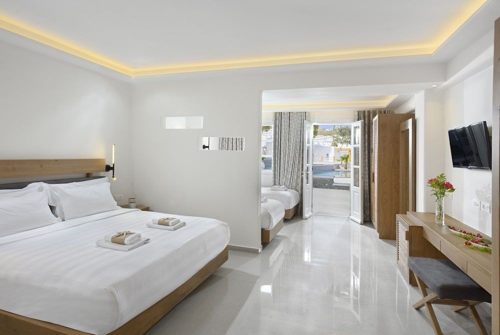 undefined Hotel Petinos 3