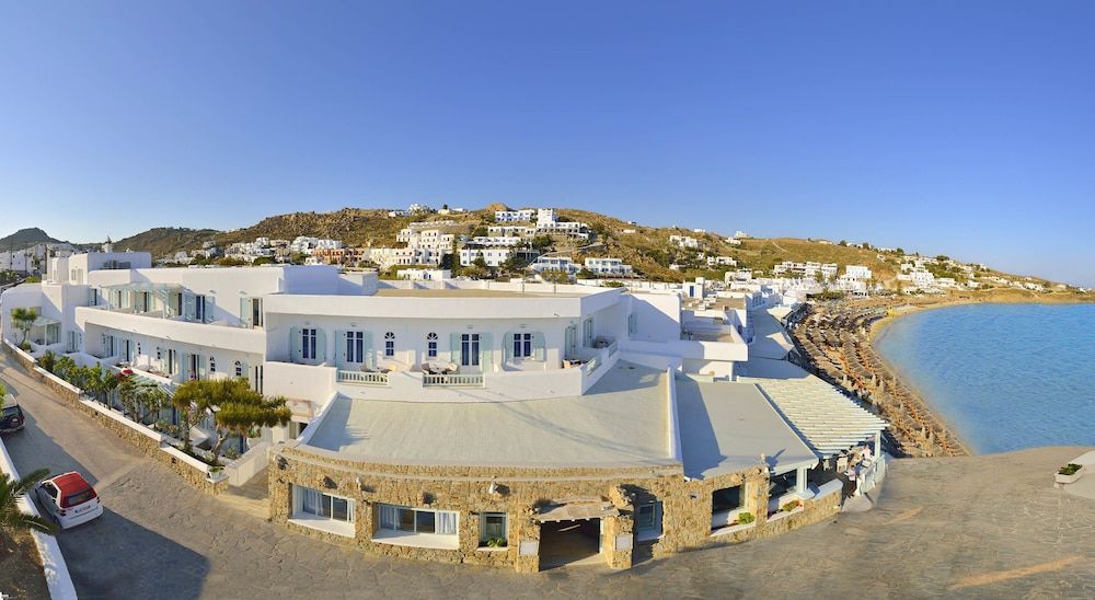 undefined Hotel Petinos 8