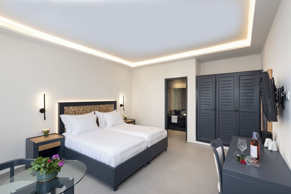 Hotel Petinos Standard Double Room (Adjacent Building) 2