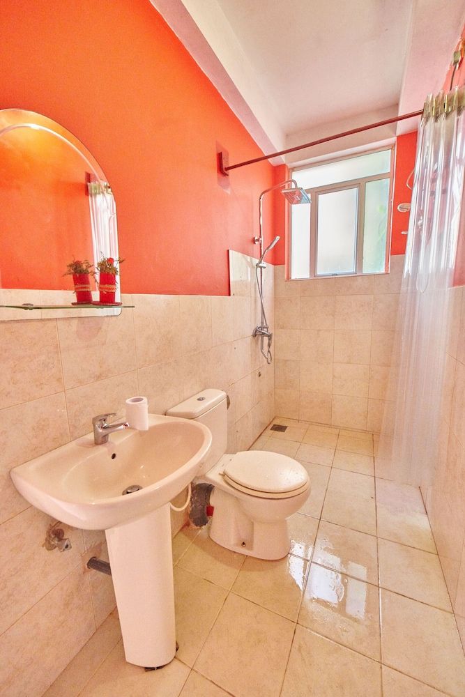 Redhill Kandy Deluxe Twin Room, 2 Queen Beds, Mountain View, Mountainside 12