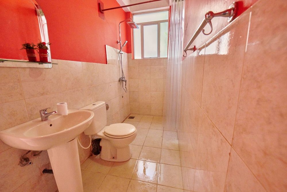 Redhill Kandy Deluxe Twin Room, 2 Queen Beds, Mountain View, Mountainside 11