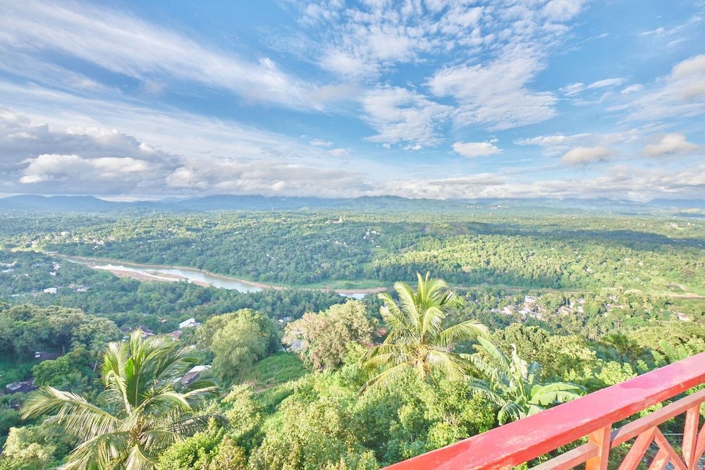 Redhill Kandy Deluxe Twin Room, 2 Queen Beds, Mountain View, Mountainside 10