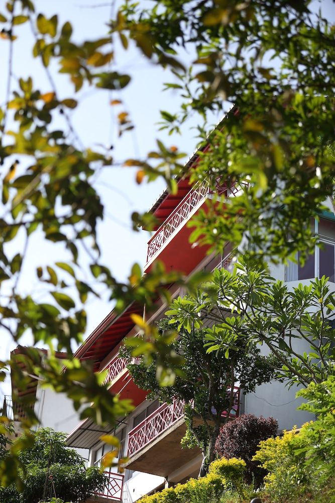 undefined Redhill Kandy 3