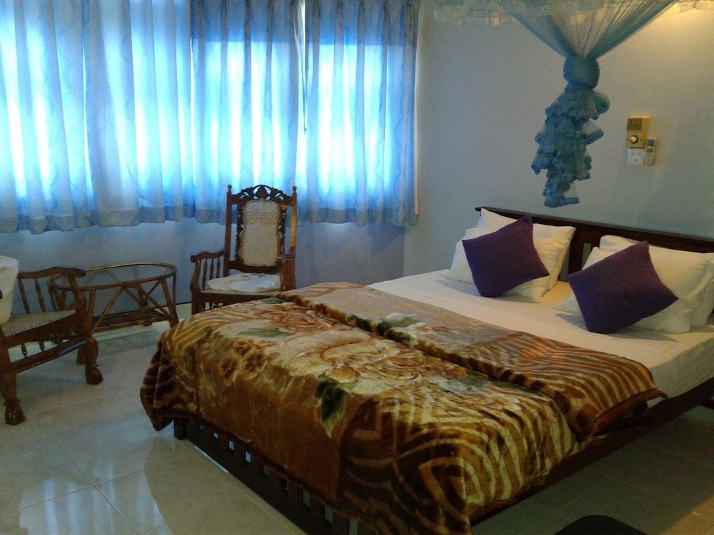 Kandy View Garden Hotel Standard Double Room 2