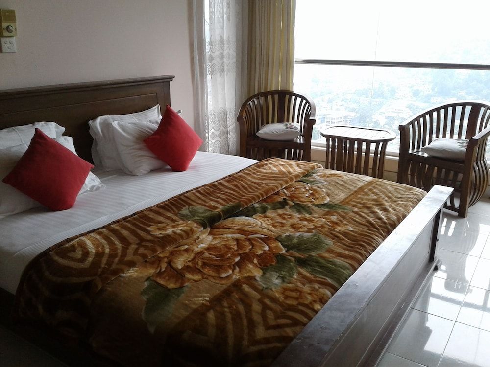 Kandy View Garden Hotel Family Room 7