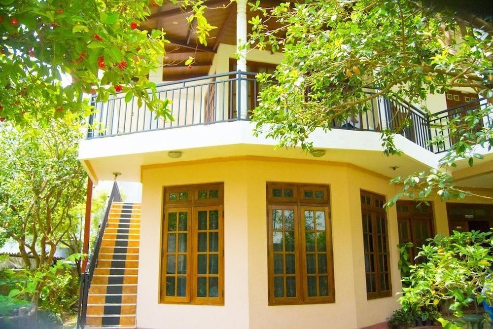 undefined Heavens Door Guest Inn 3