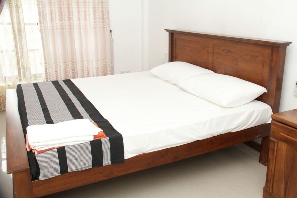 Heavens Door Guest Inn Superior Double Room (AC) 4