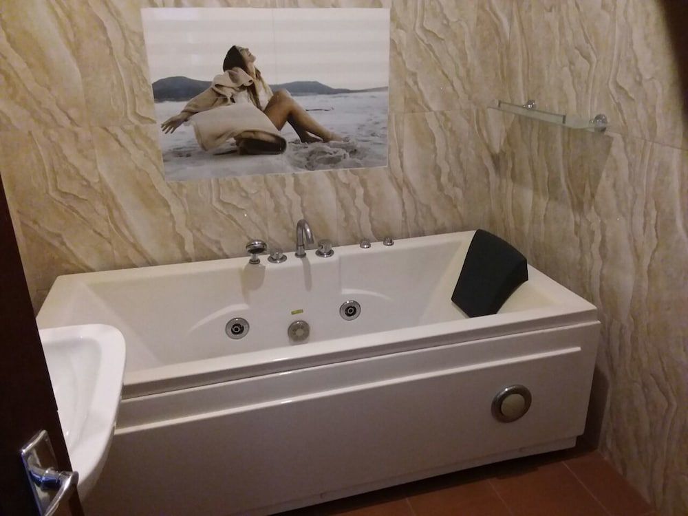 Heavens Door Guest Inn Superior Double Room (AC) 8