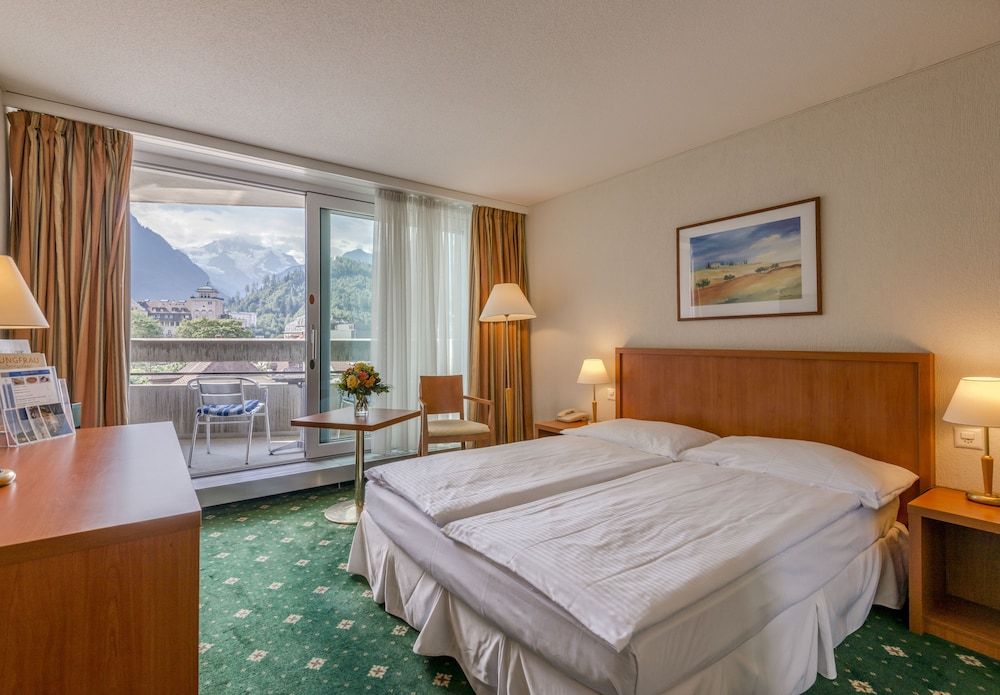 Hotel Metropole Interlaken Double Room Queensize Standard (1st to 6th floor) 3