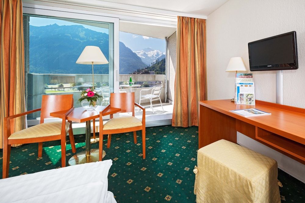 Hotel Metropole Interlaken Double Room Queensize Standard (1st to 6th floor) 4