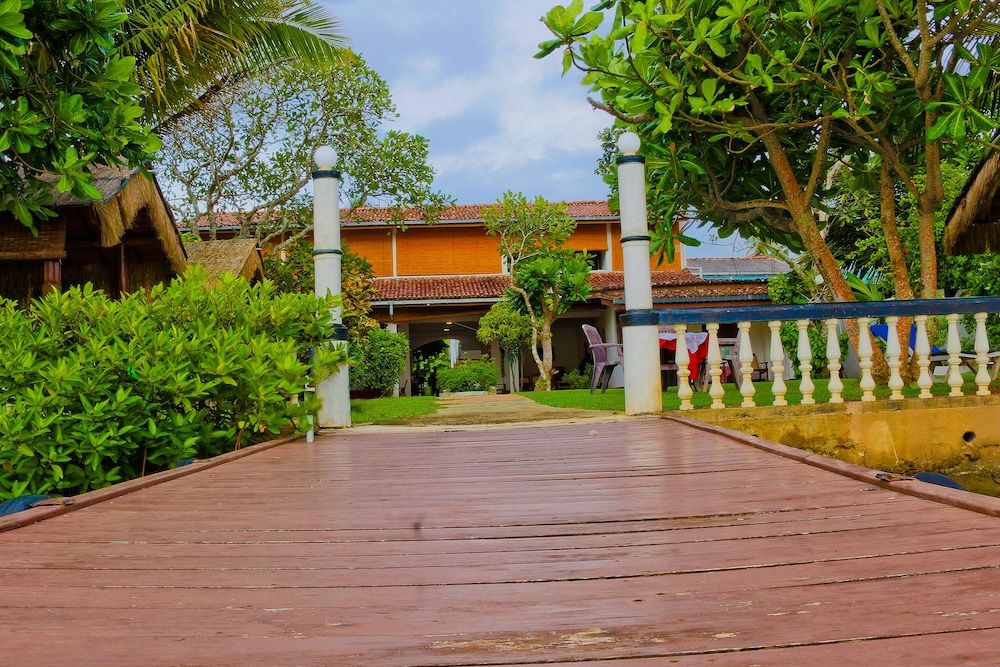 undefined Hotel Hemadan