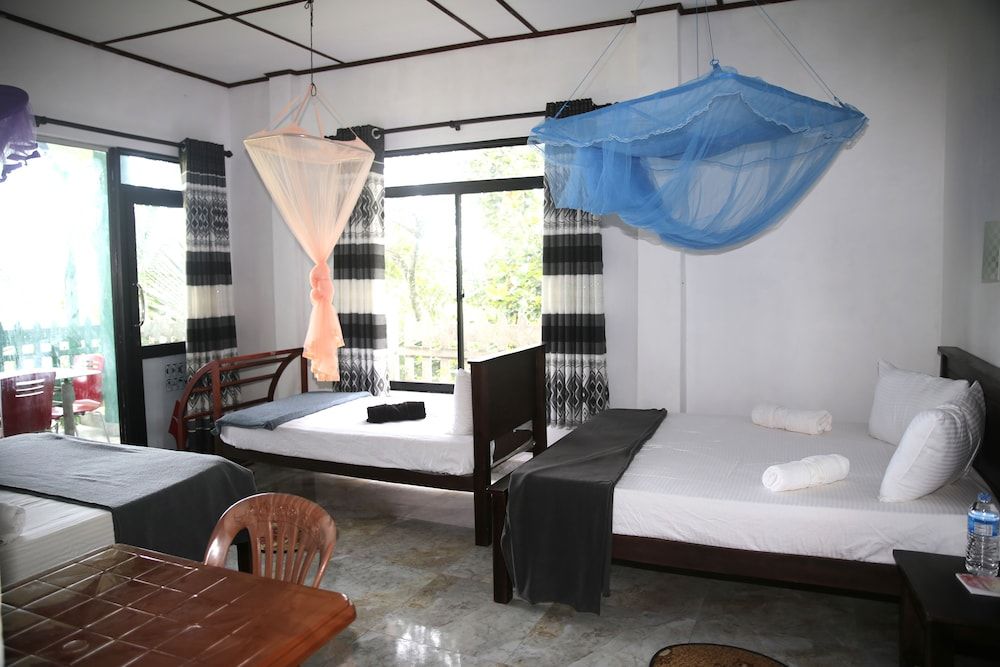 undefined Senevi 9 Arch Homestay 2