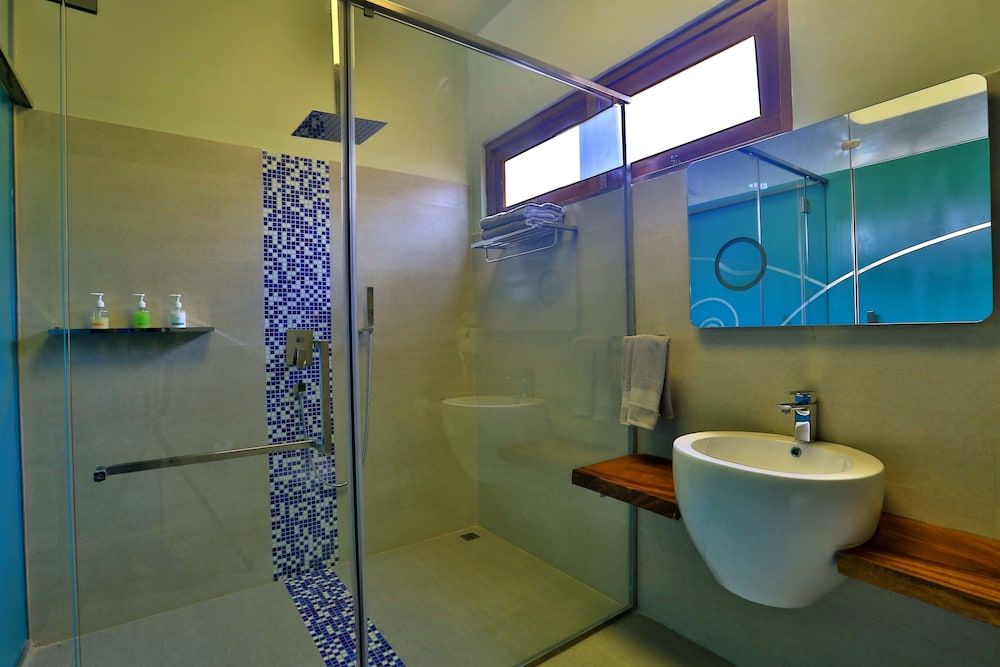 Thaproban Pavilion Waves Unawatuna King Room With Sea View 7