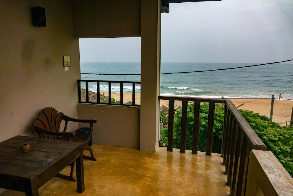 Harmony Beach Bungalows Deluxe Double Room, Sea View, Sea Facing 5