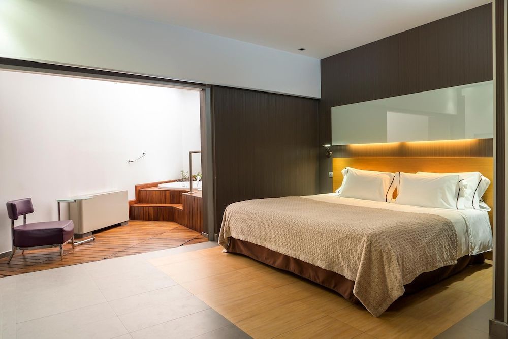 Superior Double Room (Deluxe)