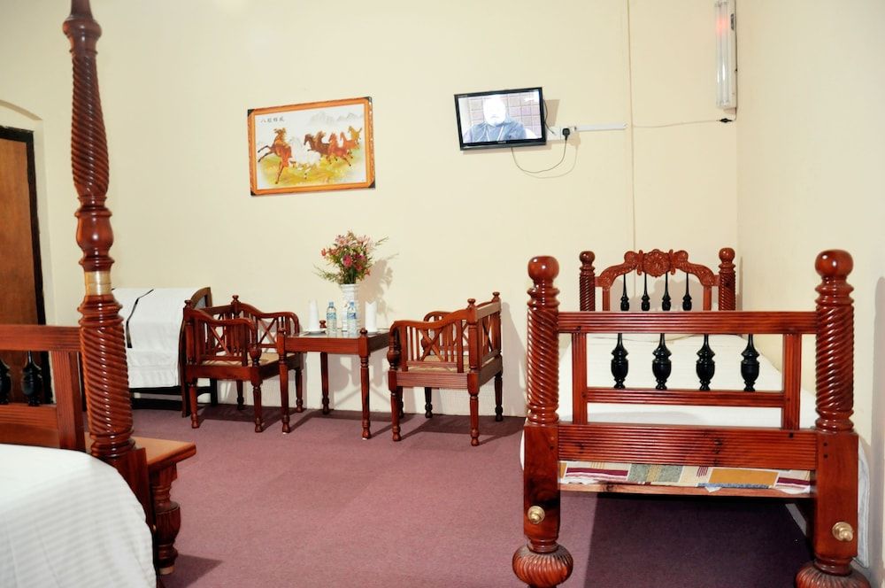 undefined Chelthnam Bungalow 3