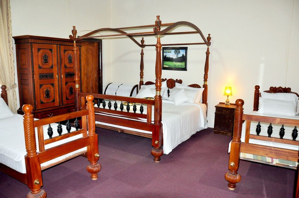 Chelthnam Bungalow Family Double Room 3